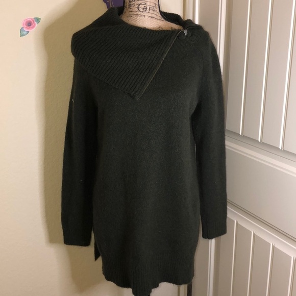 Adrienne Vittadini Wool Blend Olive Green Cowl Neck Sweater Size Medium - Picture 1 of 5